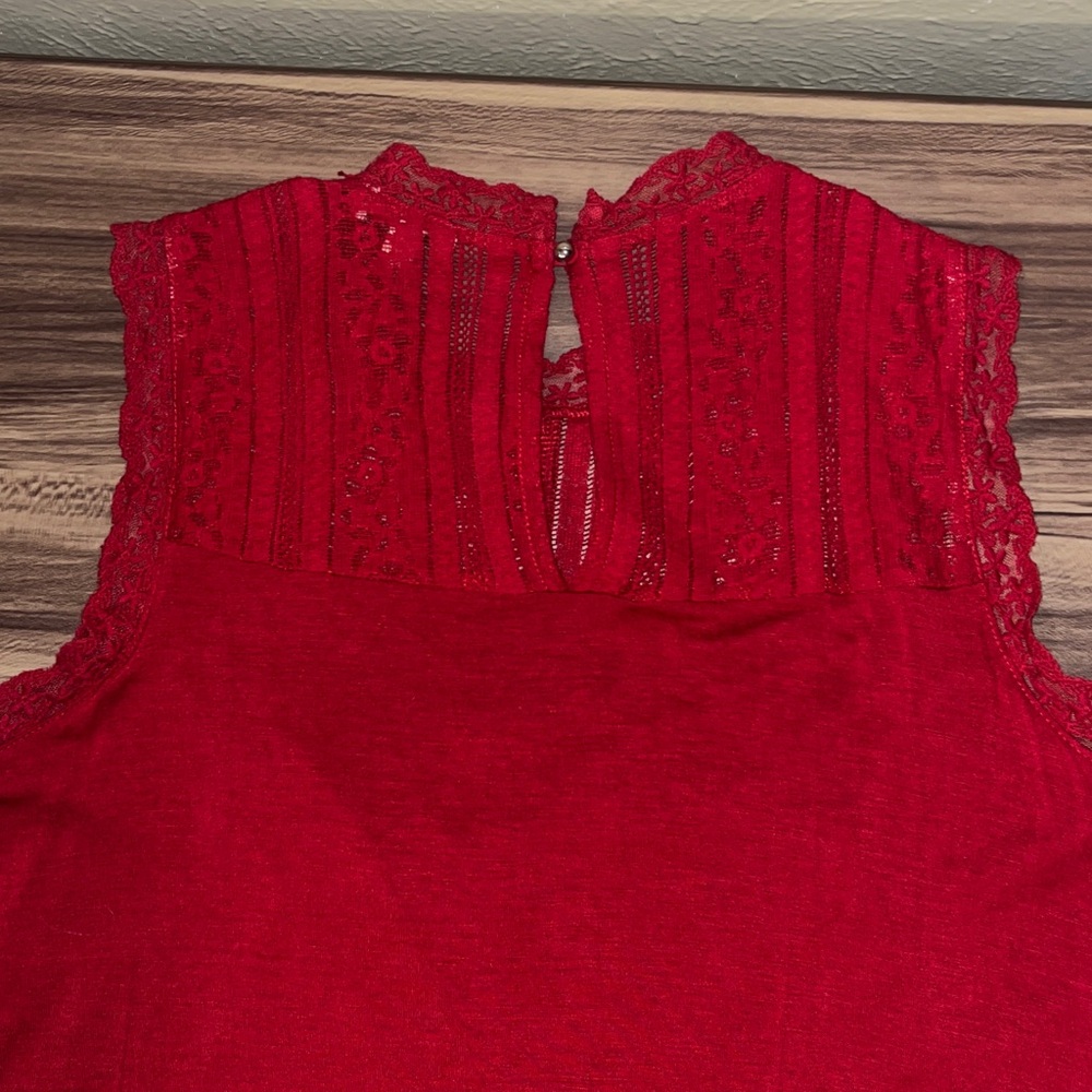 Red lace tank top. - Picture 9 of 12